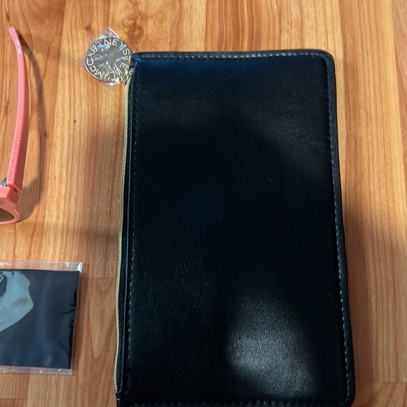 Stella McCartney Cat Eye Kids Sunglasses - Picture 3 of 4